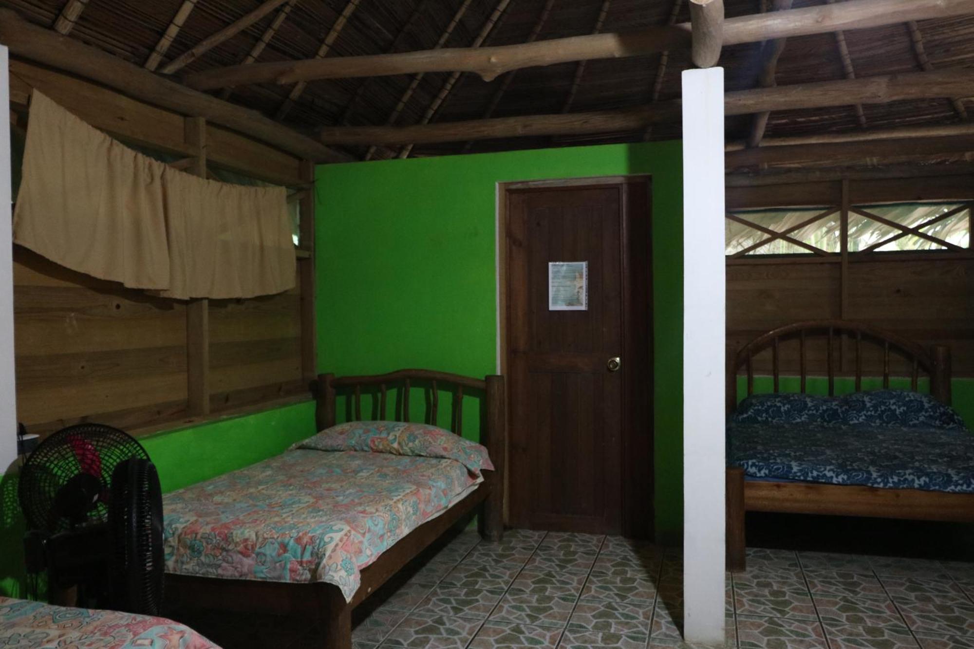 Hotel Salvador Gaviota Livingston Exterior photo